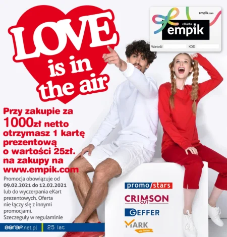 Love is in the air Love is in the air