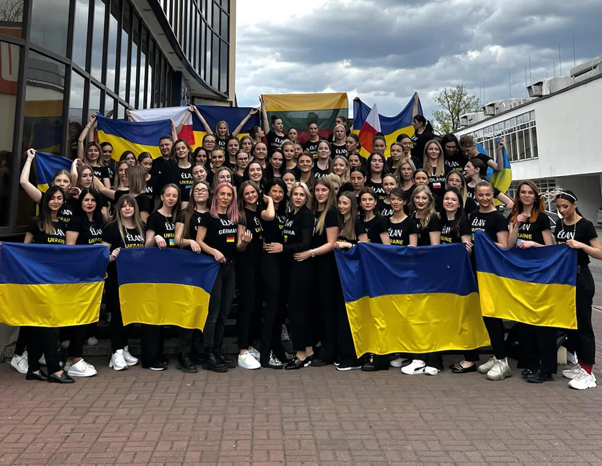 Футболка ELAN