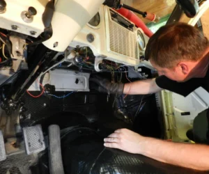 wyciszanie przegrody czolowej